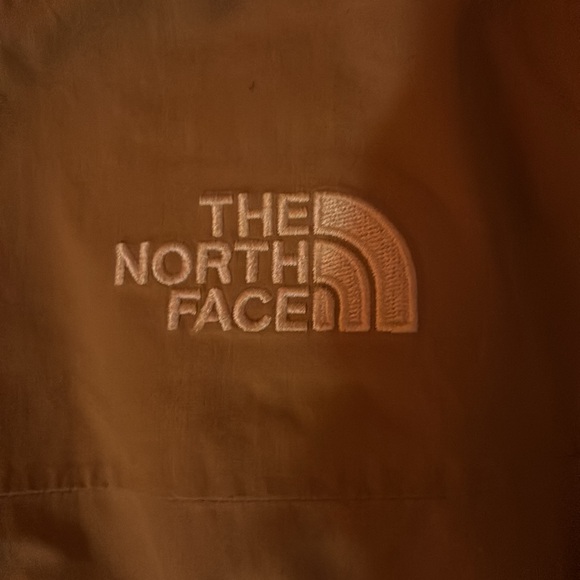 North face women’s down parka 550 Excellent condition. No tags worn twice - Picture 13 of 16